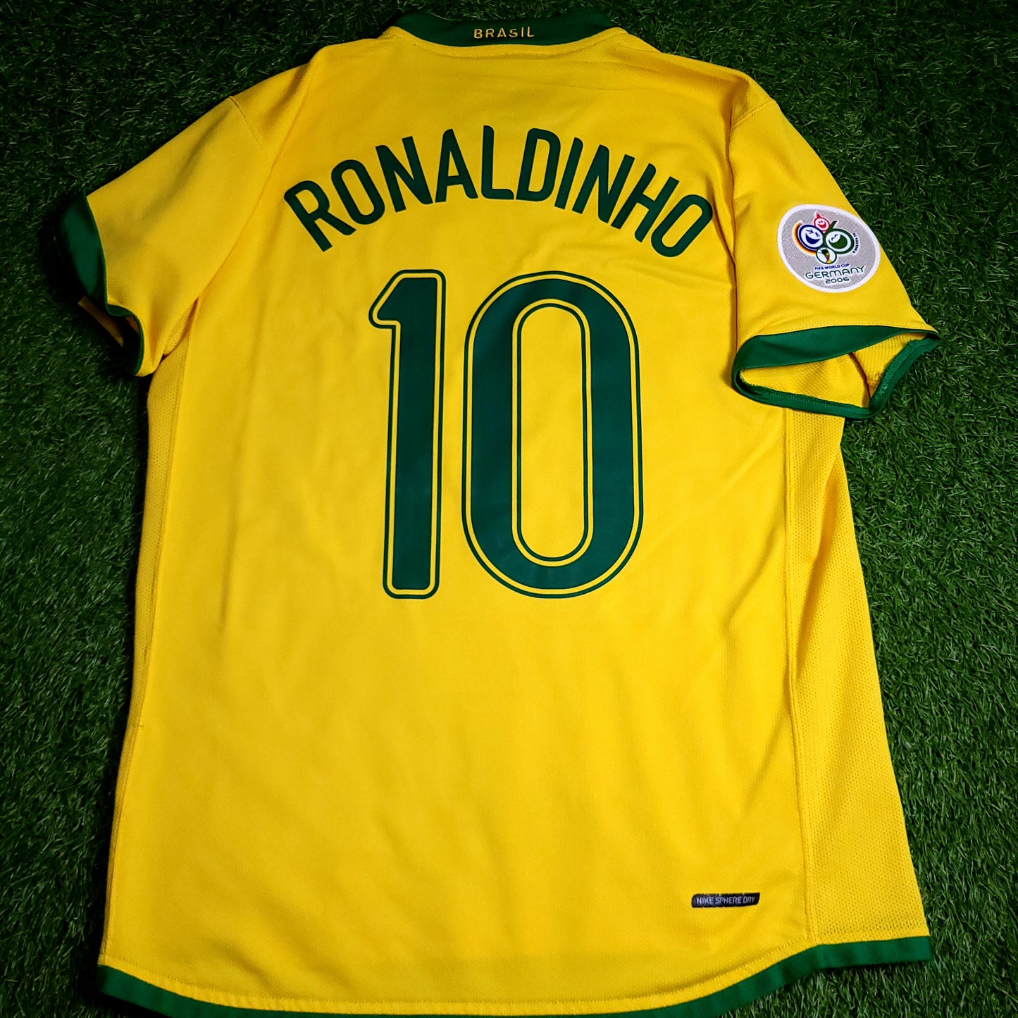 Ronaldinho Brazil 2006 World Cup Soccer Jersey M