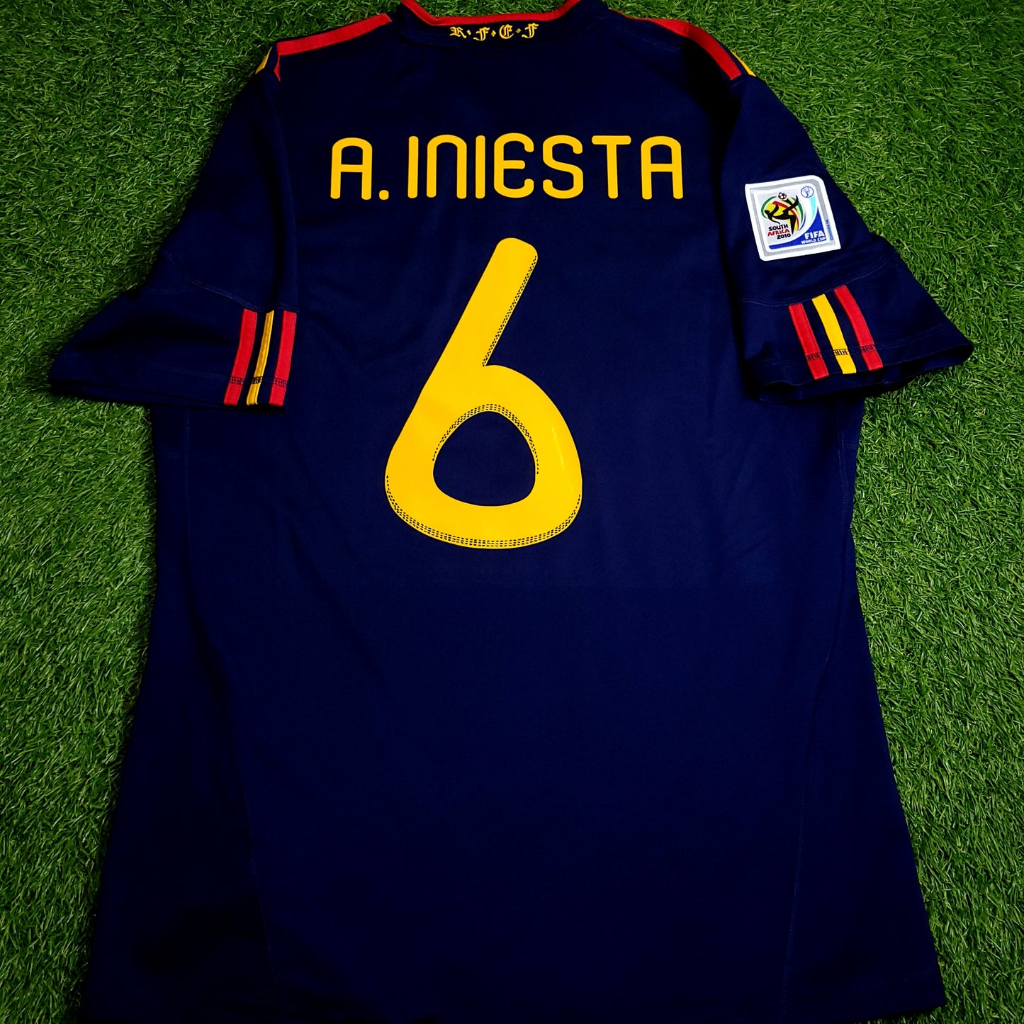 Iniesta Spain 2010 WORLD CUP FINAL Soccer Away Jersey L SKU# P47896