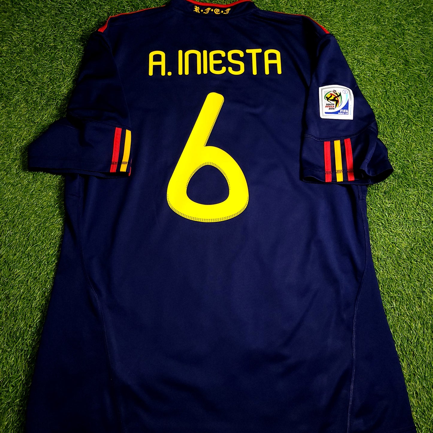 Iniesta Spain 2010 WORLD CUP FINAL Soccer Away Jersey XL SKU# P47896 - ForeverSoccerJerseys