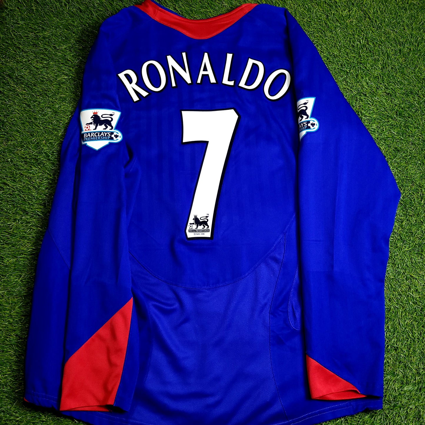 Cristiano Ronaldo Manchester United 2005 2006 Away Long Sleeve Soccer Jersey L SKU# 195598