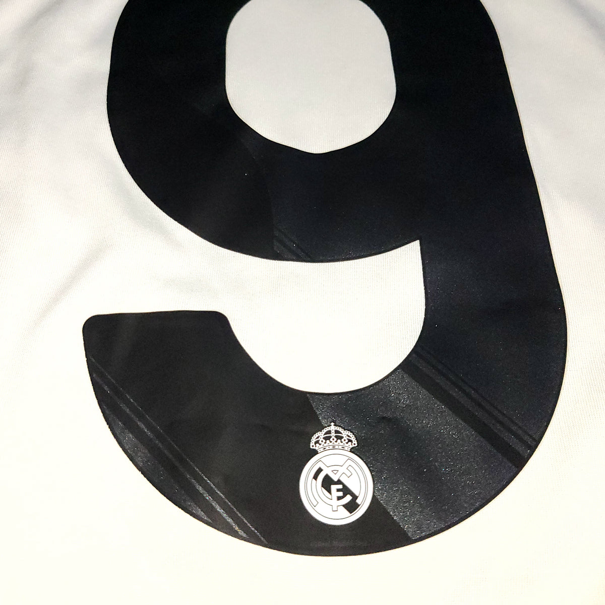 Cristiano Ronaldo Real Madrid 2009 2010 DEBUT UEFA Soccer Jersey XL SKU# E84340 - ForeverSoccerJerseys