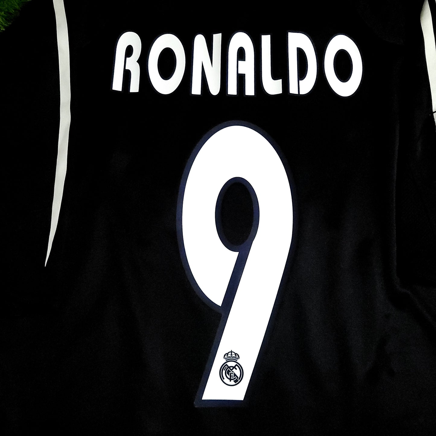 Ronaldo Real Madrid Away 2004 2005 Soccer Jersey L SKU# 367826