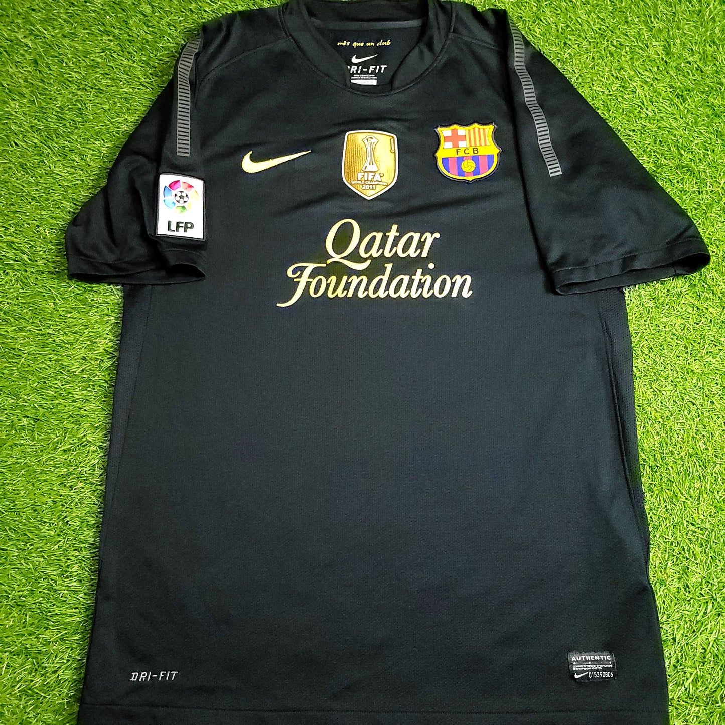 Messi Barcelona 2011 2012 Away Soccer Jersey M SKU# 419880-010 - ForeverSoccerJerseys