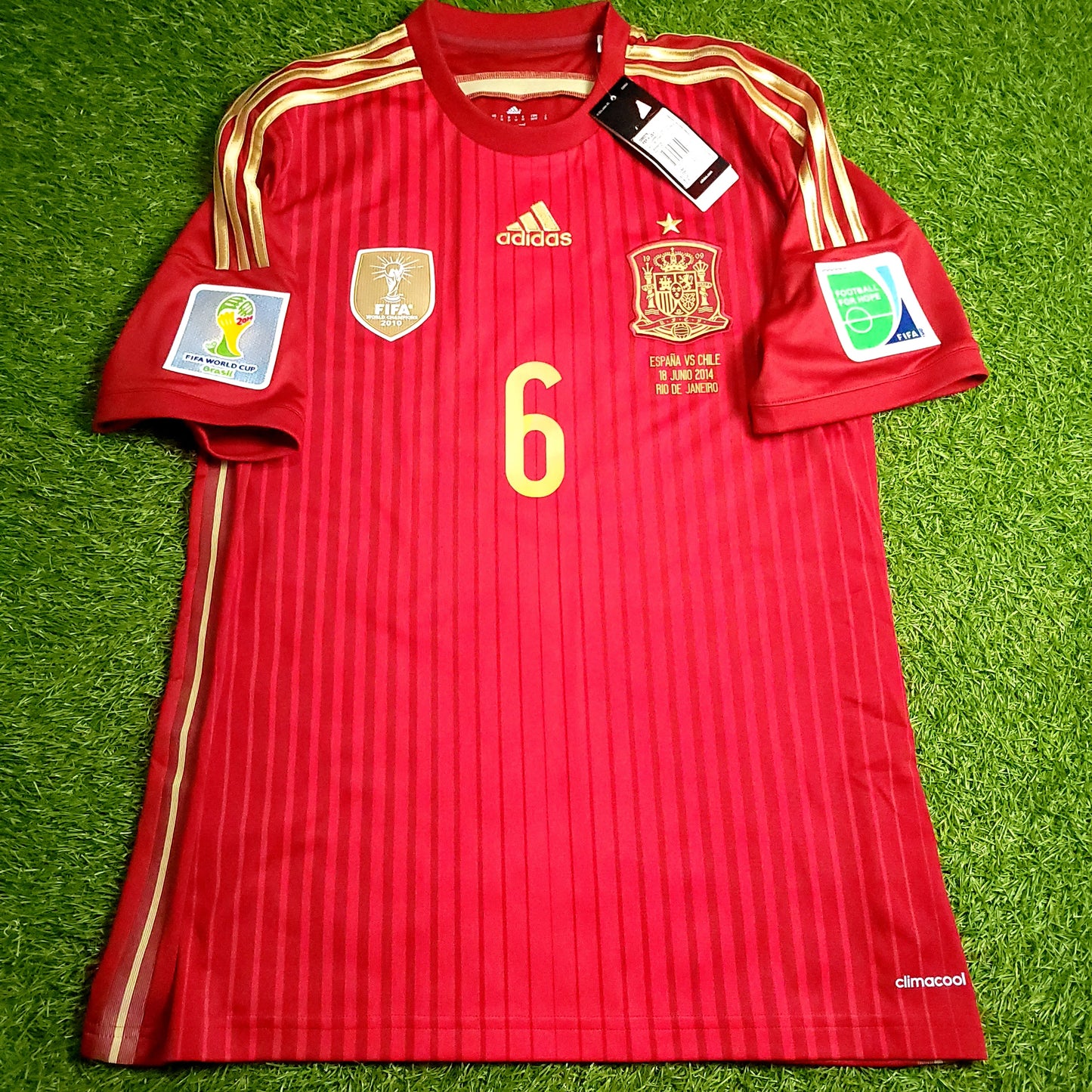 Iniesta Spain 2014 WORLD CUP Soccer Jersey BNWT M SKU# G85279