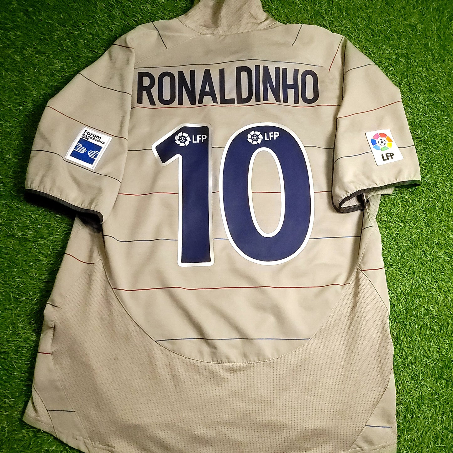 Ronaldinho Barcelona 2003 2004 DEBUT Away Soccer Jersey M SKU# 112587