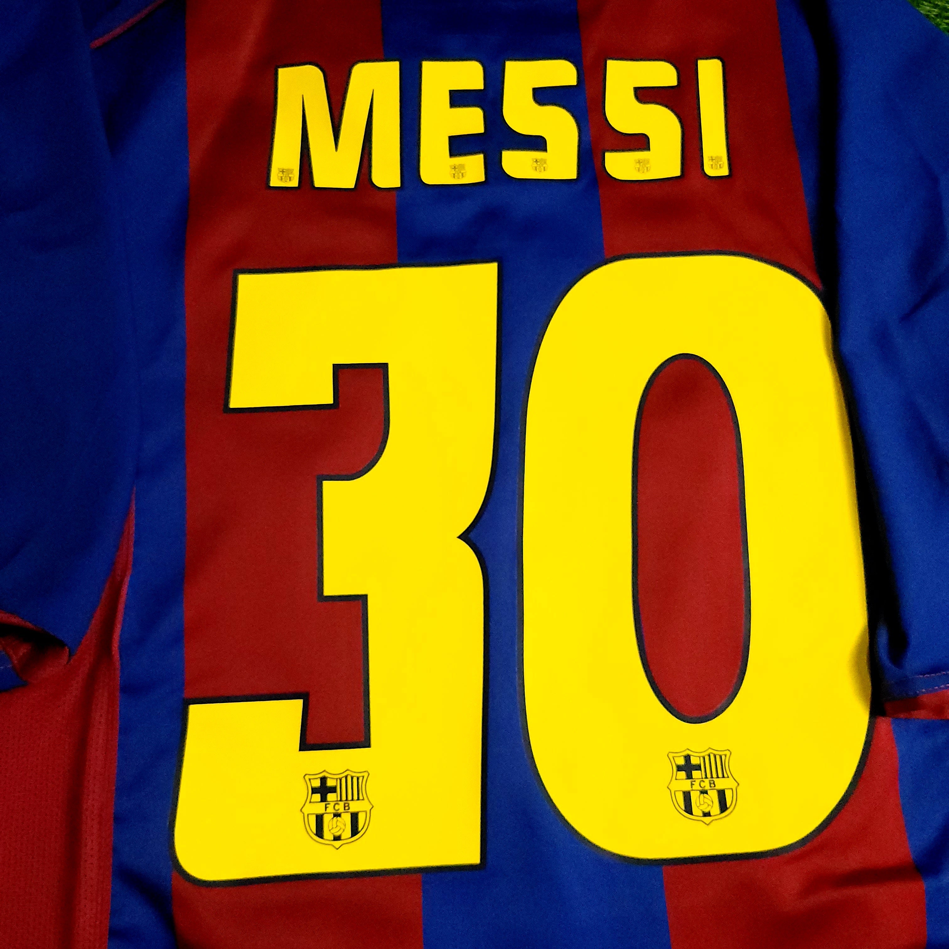Messi Barcelona DEBUT 2004 2005 Soccer Jersey L SKU# 118861