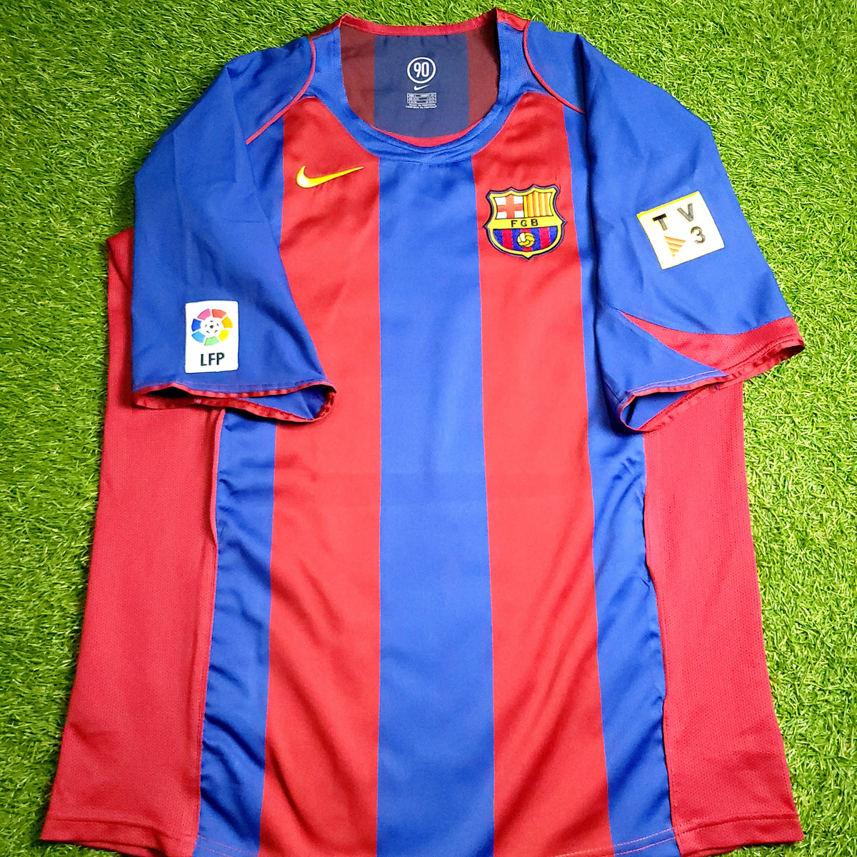 Messi Barcelona DEBUT 2004 2005 Soccer Jersey L SKU# 118861 - ForeverSoccerJerseys