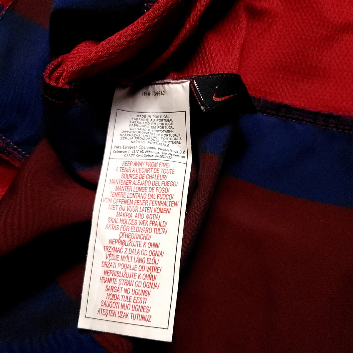 Messi Barcelona DEBUT 2004 2005 Soccer Jersey L SKU# 118861 - ForeverSoccerJerseys
