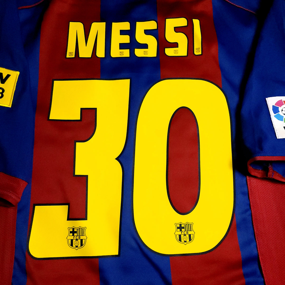 Messi Barcelona DEBUT 2004 2005 Soccer Jersey M - ForeverSoccerJerseys