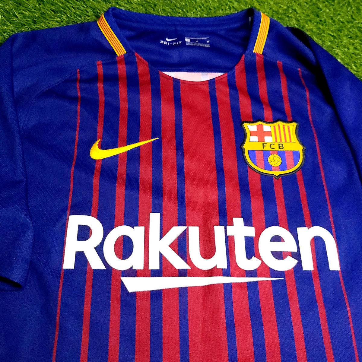 Messi Barcelona 2017 2018 Soccer Jersey M SKU# 847255-457