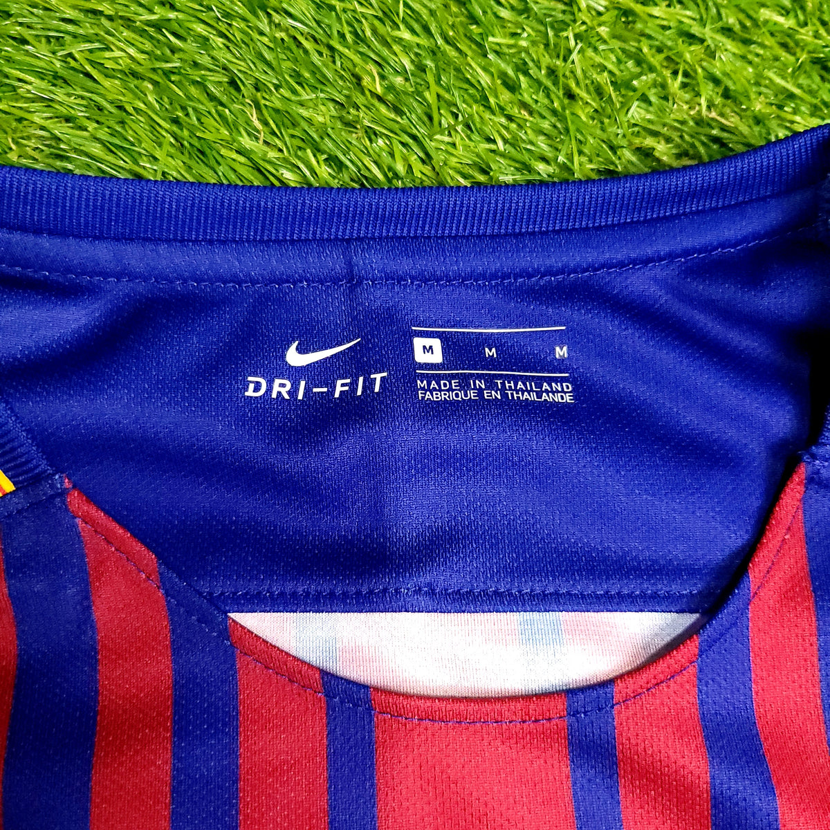 Messi Barcelona 2017 2018 Soccer Jersey M SKU# 847255-457