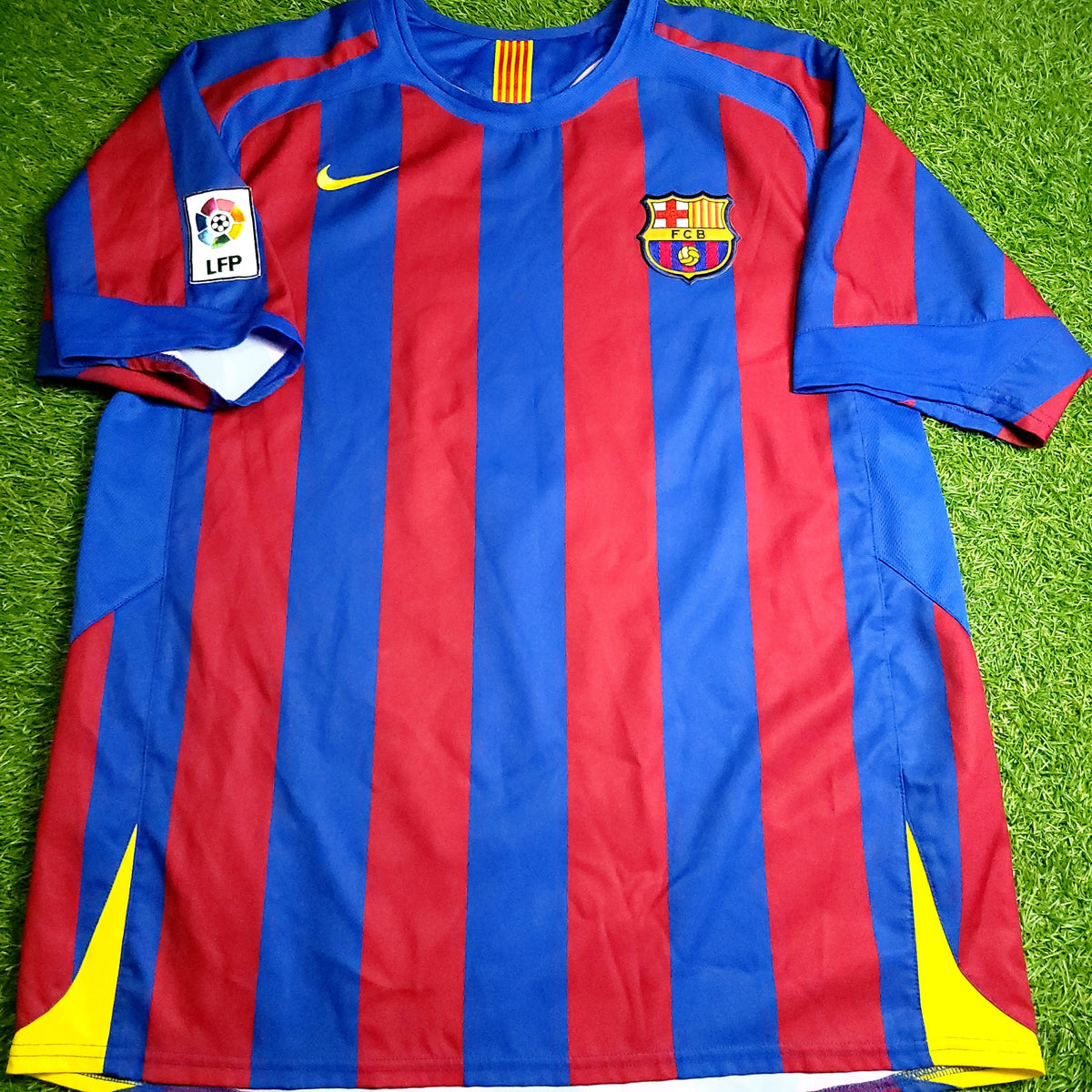 Messi Barcelona 2005 2006 Home Soccer Jersey L SKU# 195970