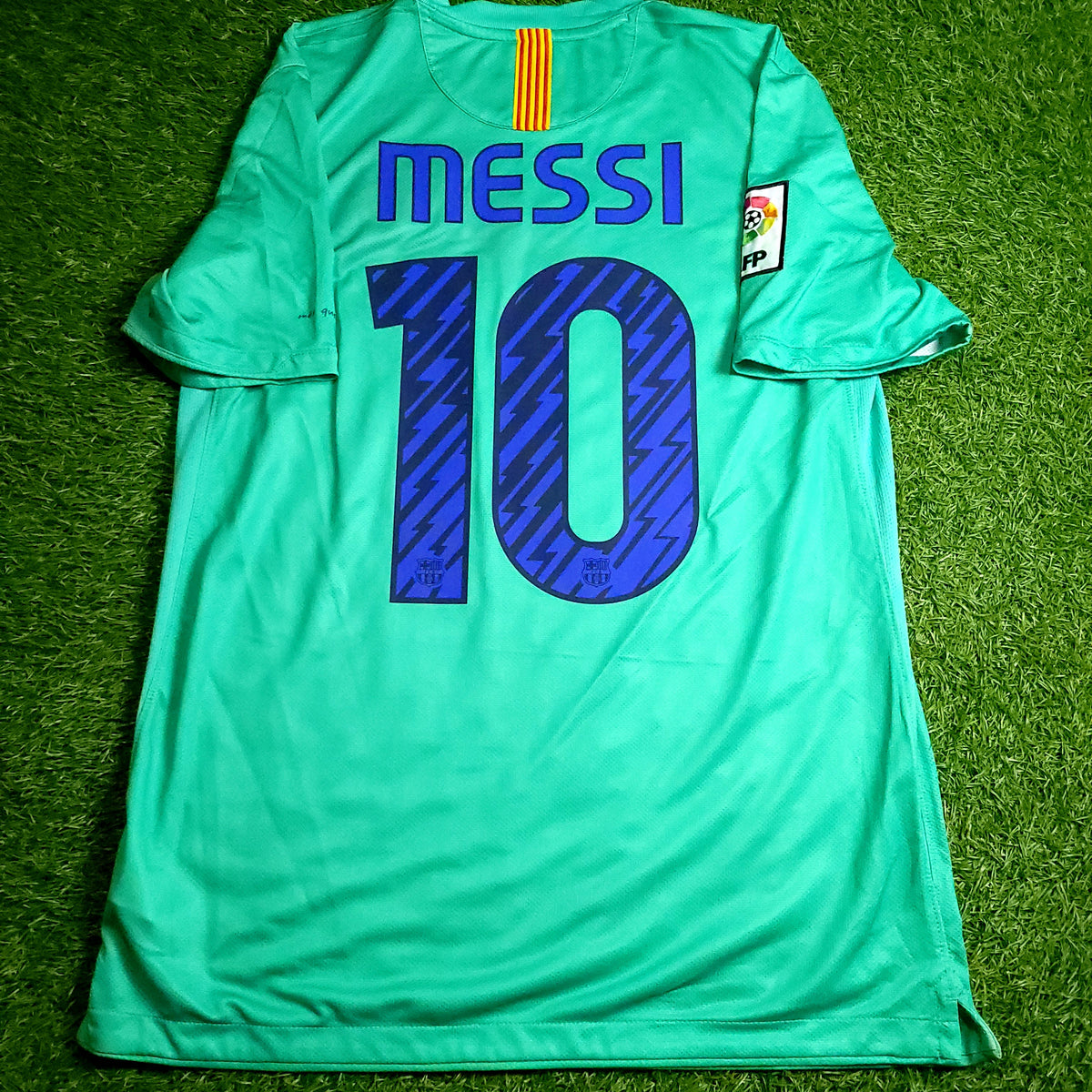 Messi Barcelona 2010 2011 Away Soccer Jersey M SKU# 382358-310