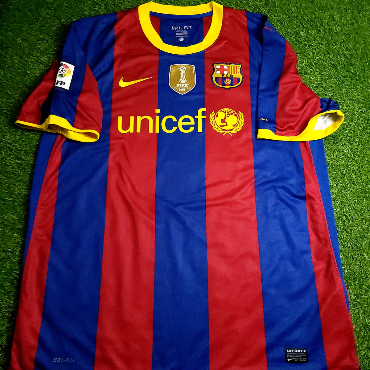 Messi Barcelona 2010 2011 Home Soccer Jersey XL SKU# 382354-488