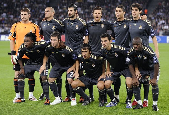 Alonso Real Madrid 2009 2010 DEBUT SEASON Soccer Third Jersey Shirt XL SKU E84329 Adidas