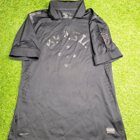 Brazil LIMITED EDITION BLACKOUT PLAYER ISSUE 2013 2014 Soccer Jersey Shirt L SKU# 534159 - 010 Nike