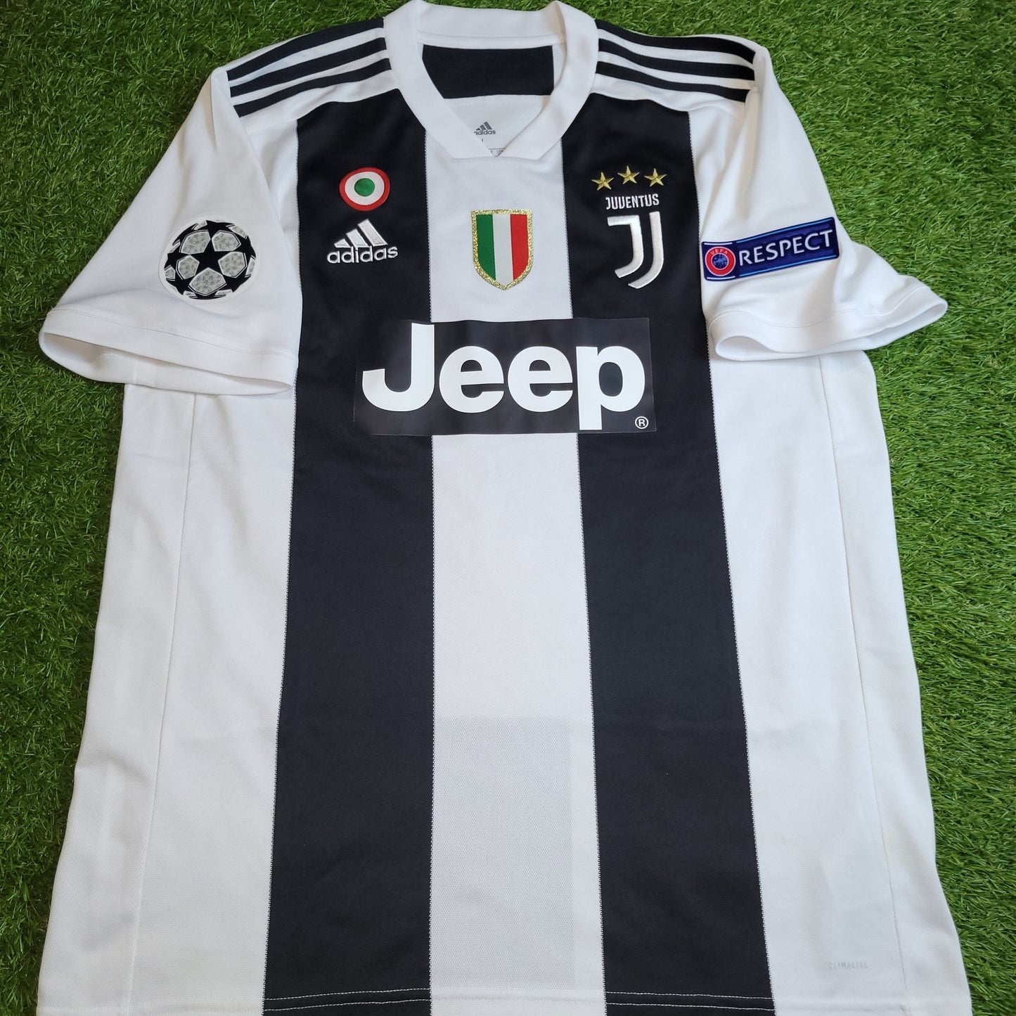 Cristiano Ronaldo Juventus 2018 2019 DEBUT UEFA Soccer Jersey Shirt L SKU CF3489 Adidas