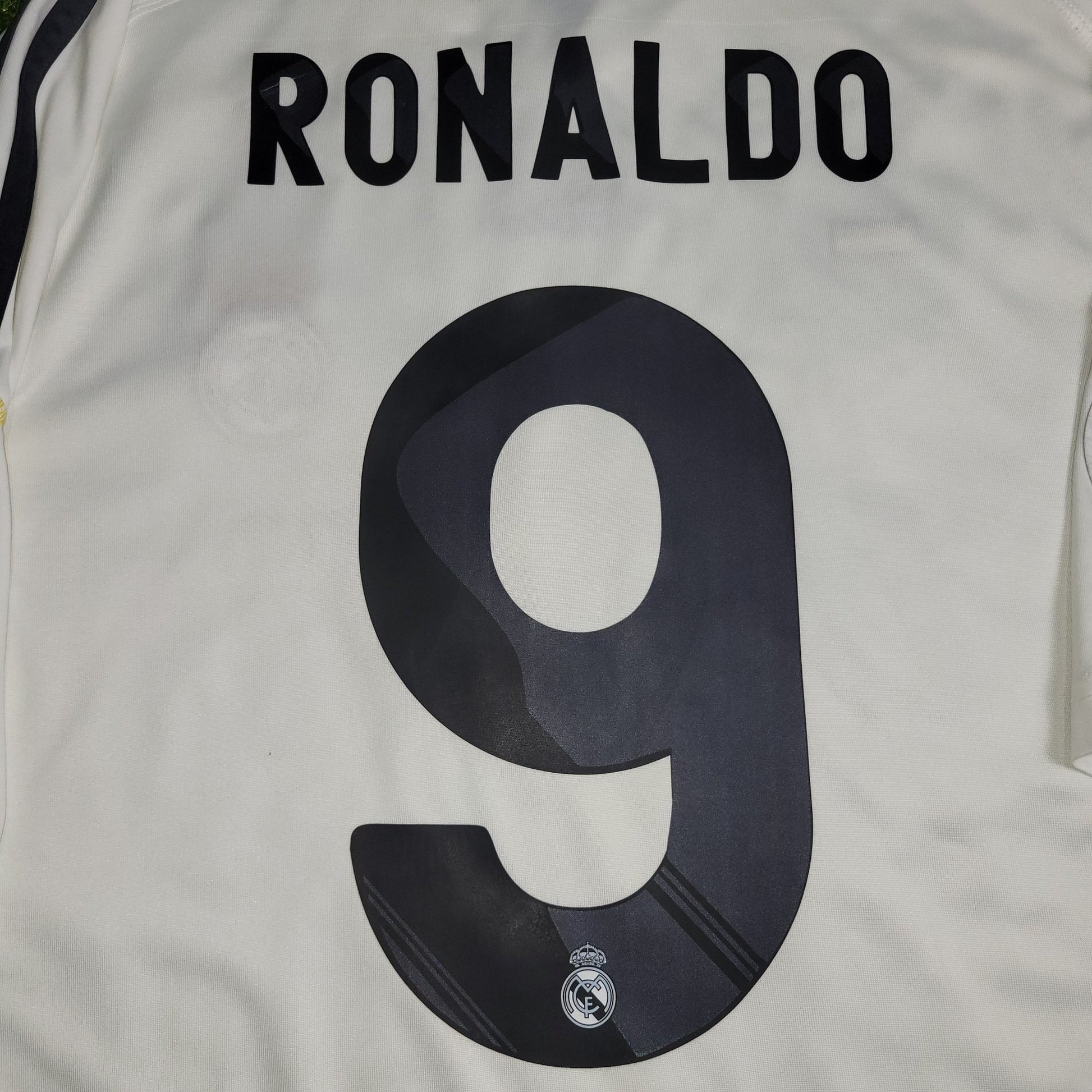 Cristiano Ronaldo Real Madrid 2009 2010 DEBUT SEASON UEFA Soccer Jersey Shirt L SKU E84340 Adidas