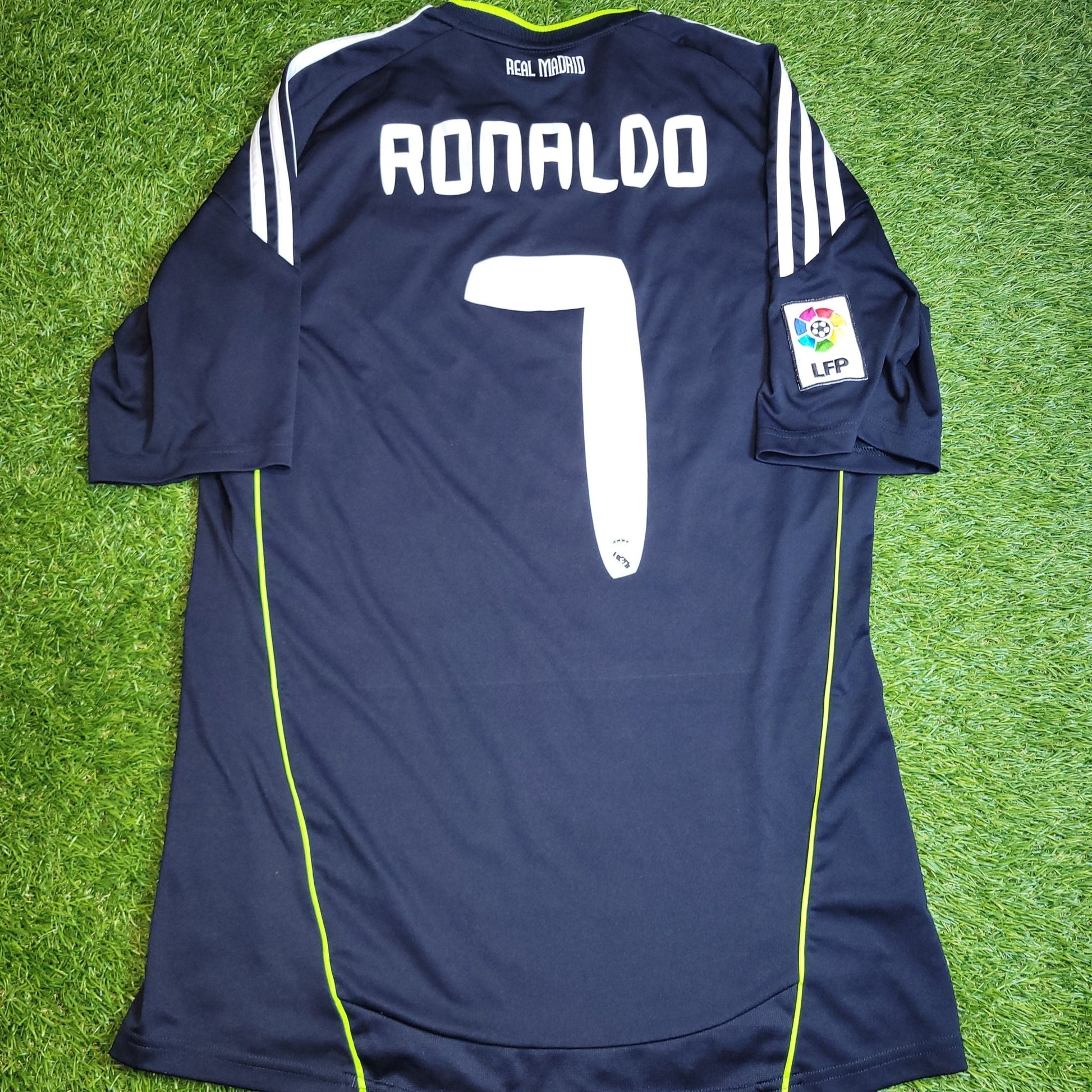 Cristiano Ronaldo Real Madrid 2010 2011 Away Soccer Jersey Shirt M SKU# P95985 Adidas