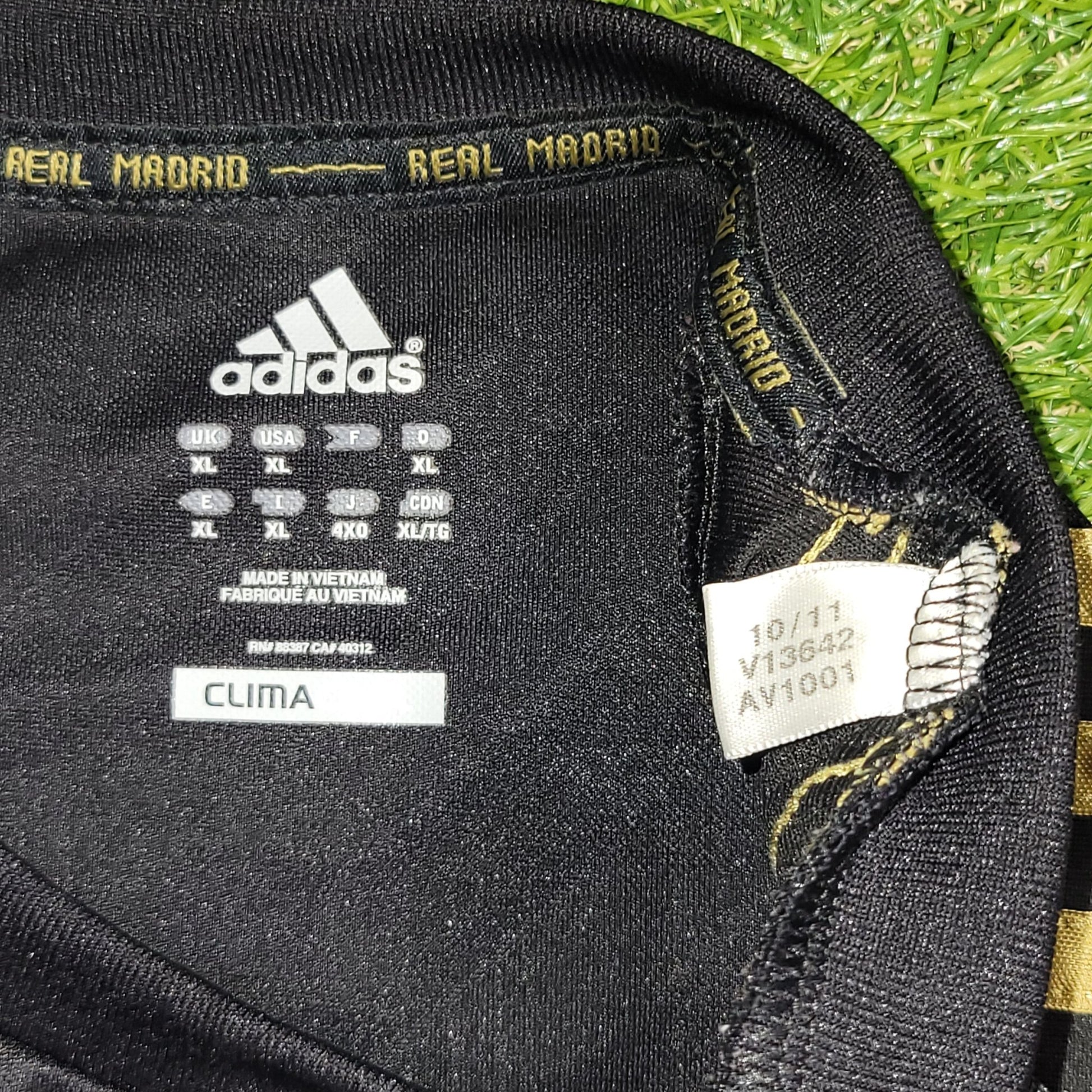 Cristiano Ronaldo Real Madrid 2011 2012 Away Soccer Jersey Shirt XL SKU V13642 Adidas