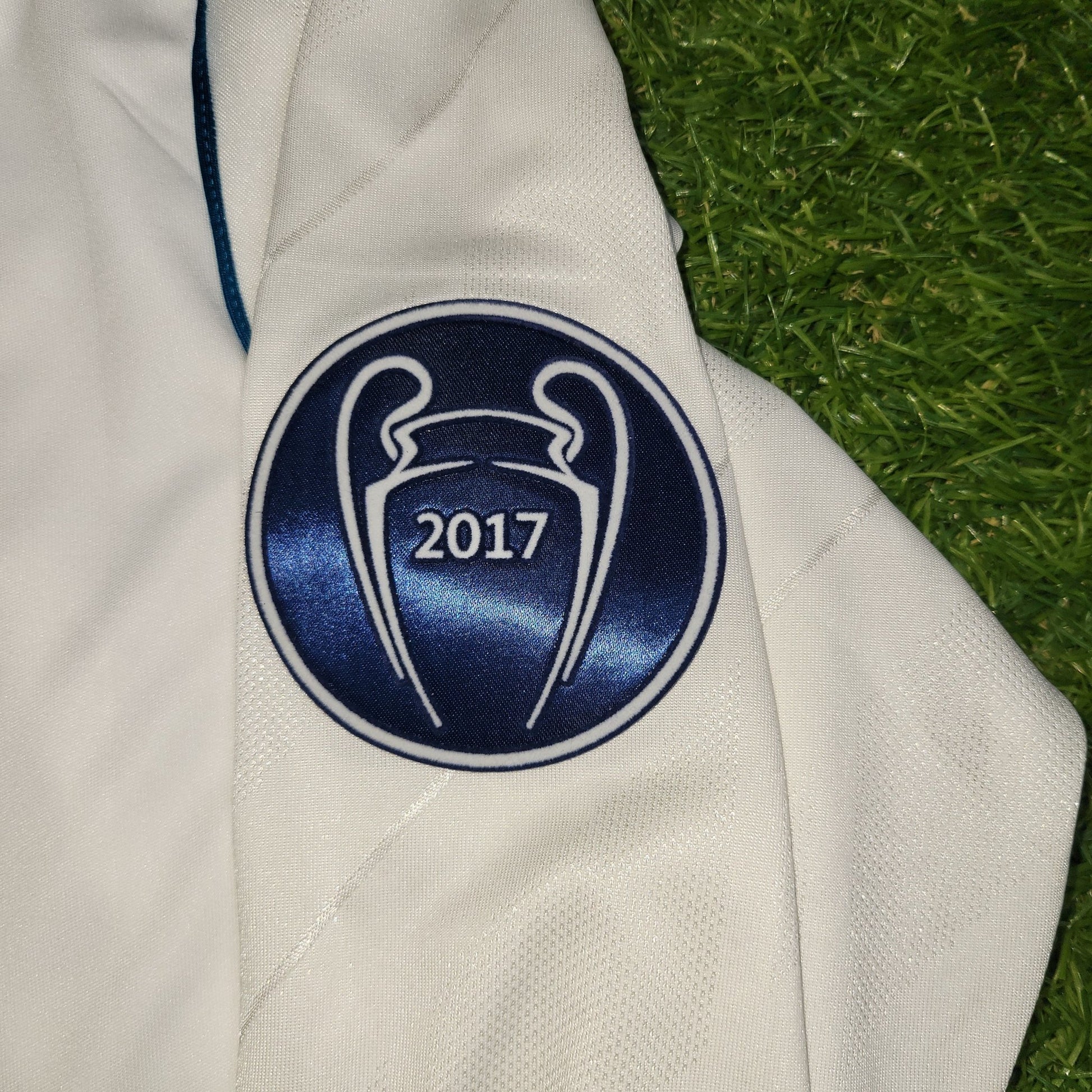 Cristiano Ronaldo Real Madrid 2017 2018 LAST GAME UEFA FINAL Long Sleeve Soccer Jersey Shirt BNWT XL SKU B31106 Adidas