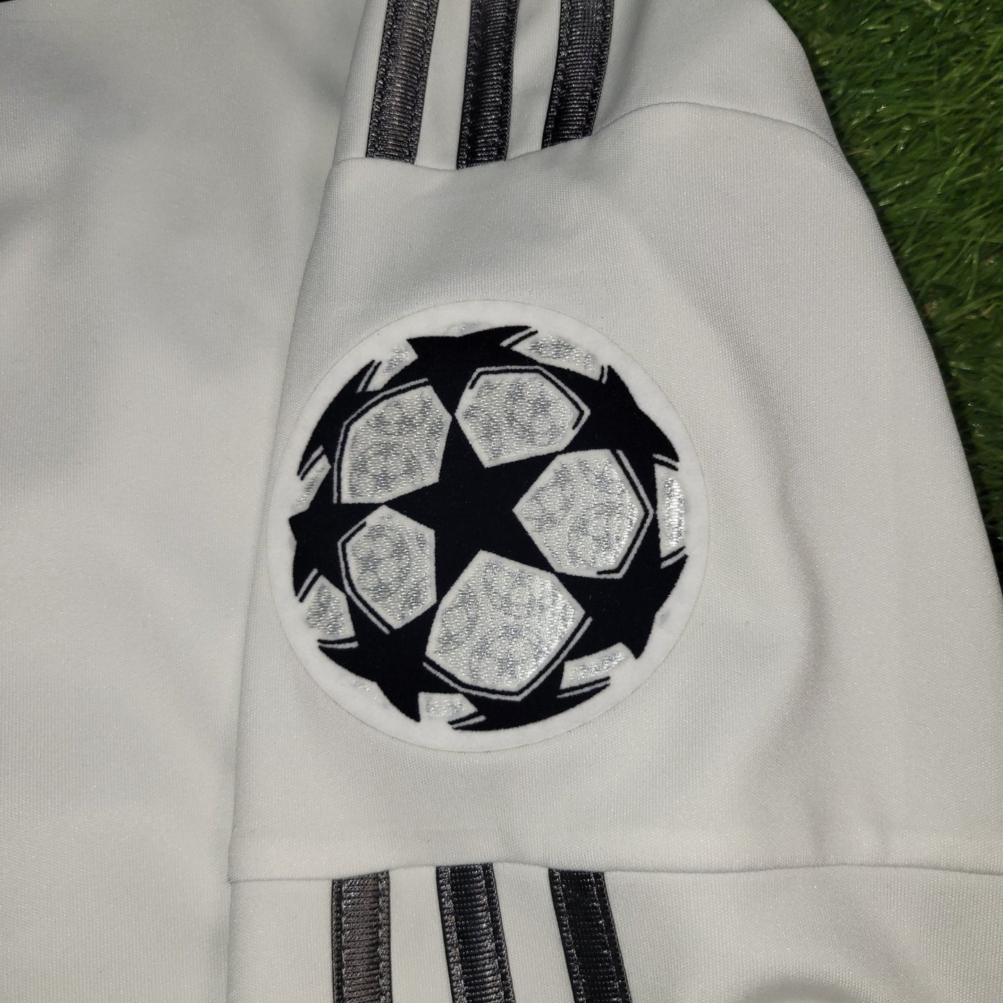 Cristiano Ronaldo Real Madrid UEFA FINAL 2013 2014 Long Sleeve Soccer Jersey Shirt XL SKU G81098 Adidas