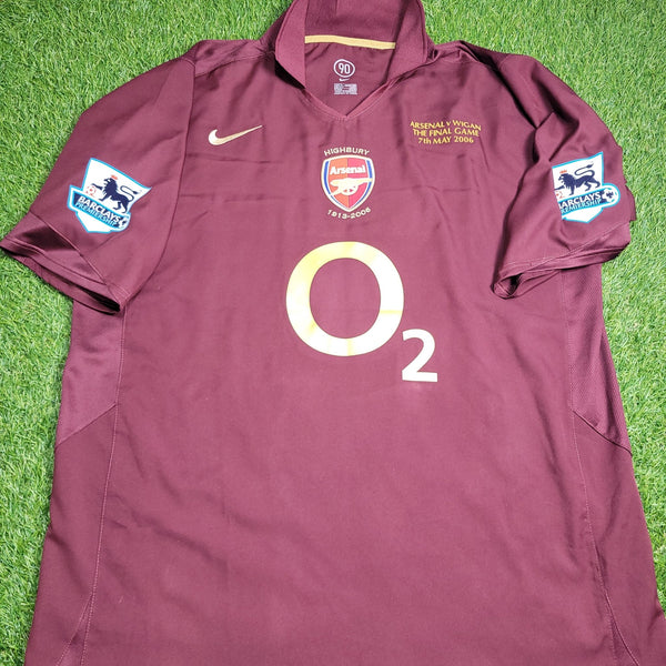 Camisa Retrô Arsenal I 2005/06 - Masculina Camisa Retrô Arsenal I 2005/06 - Masculina