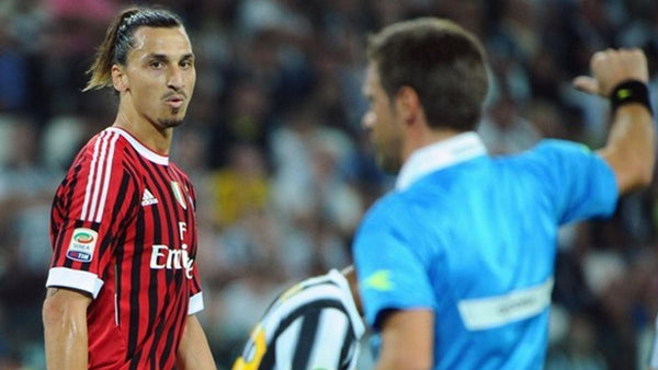 Ibrahimovic AC Milan 2011 2012 Home Soccer Jersey Shirt L SKU# V13457 Nike