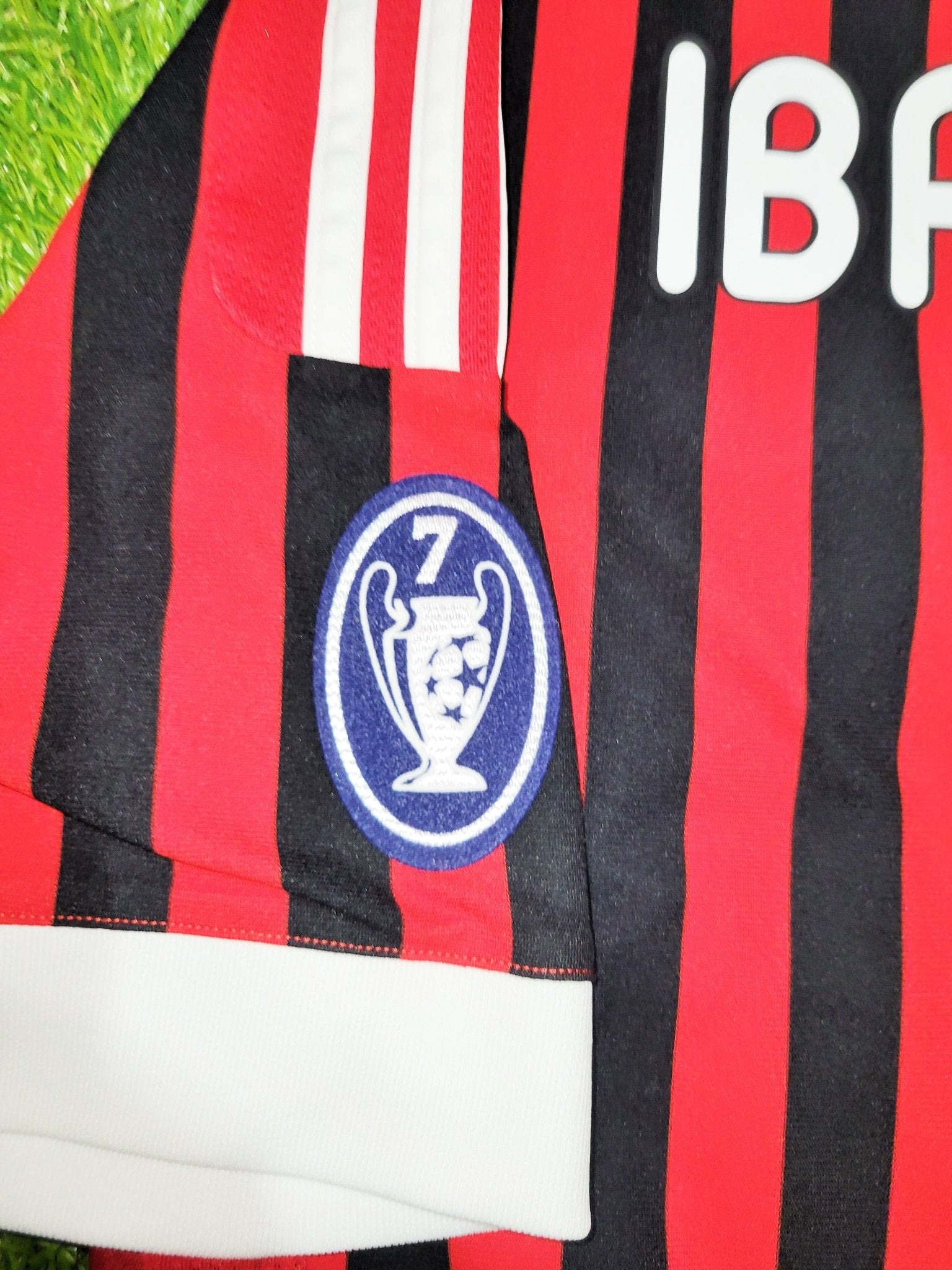 Ibrahimovic AC Milan 2011 2012 Home Soccer Jersey Shirt L SKU# V13457 Nike