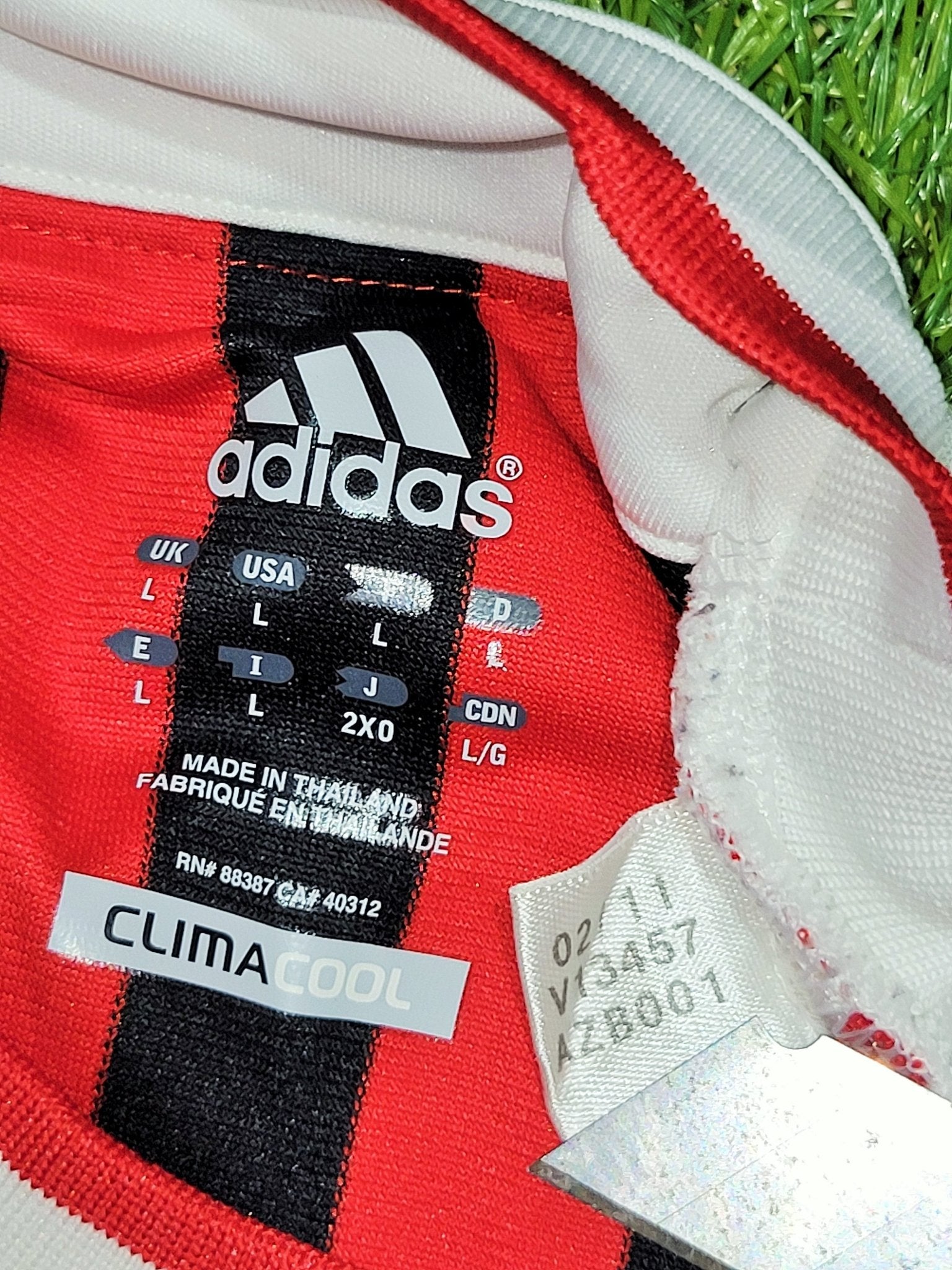 Ibrahimovic AC Milan 2011 2012 Home Soccer Jersey Shirt L SKU# V13457 Nike