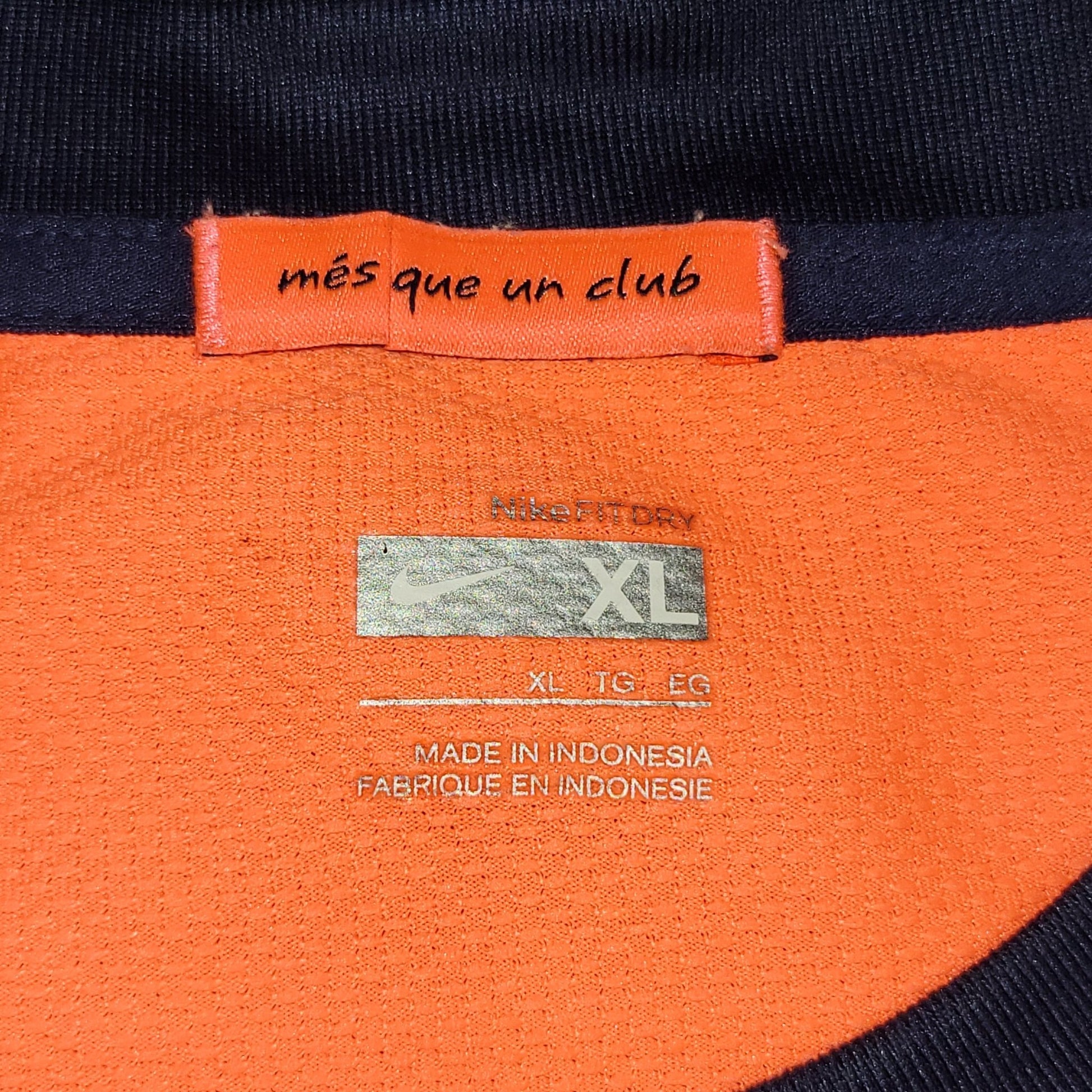 Ibrahimovic Barcelona DEBUT SEASON 2009 2010 Long Sleeve Away Soccer Jersey Shirt XL SKU 355021 - 870 Nike