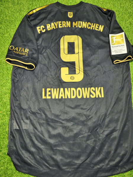 Lewandowski Bayern Munich 2021 2022 Away Soccer Jersey L SKU# GM5312 Adidas
