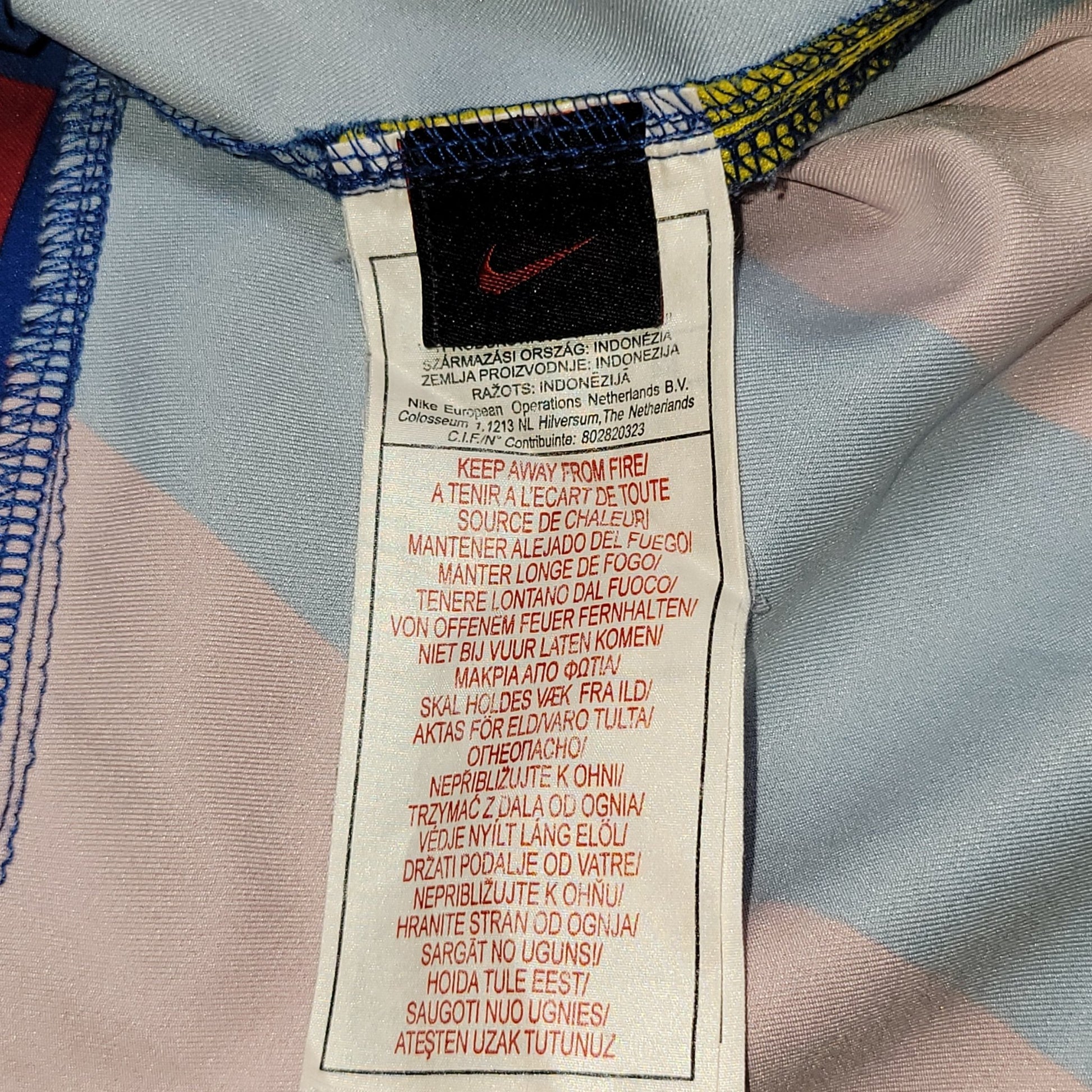 Messi Barcelona 2005 2006 Home Soccer Jersey Shirt L SKU# 195970 Nike