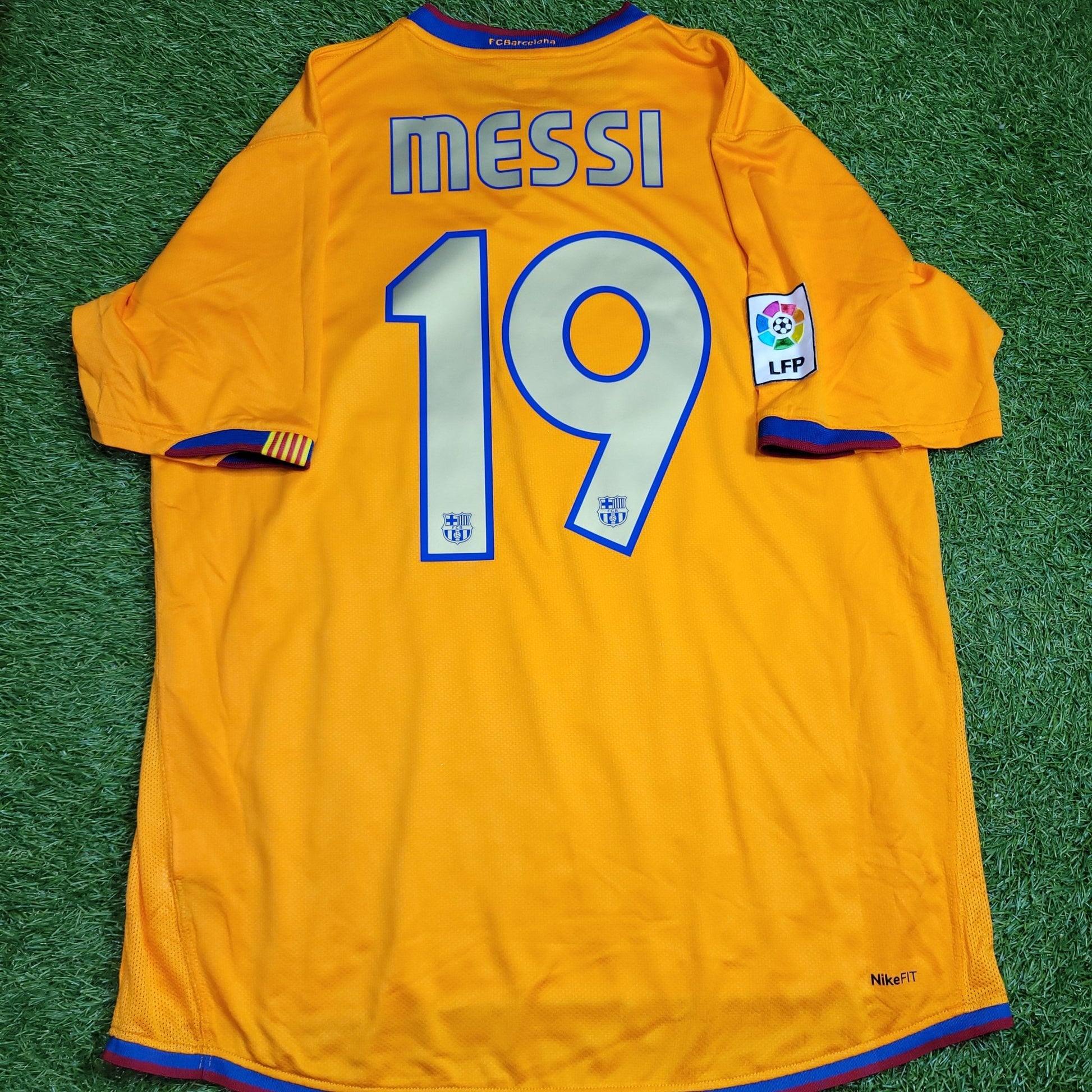 Messi Barcelona 2006 2007 Away Soccer Jersey Shirt L SKU# 146982