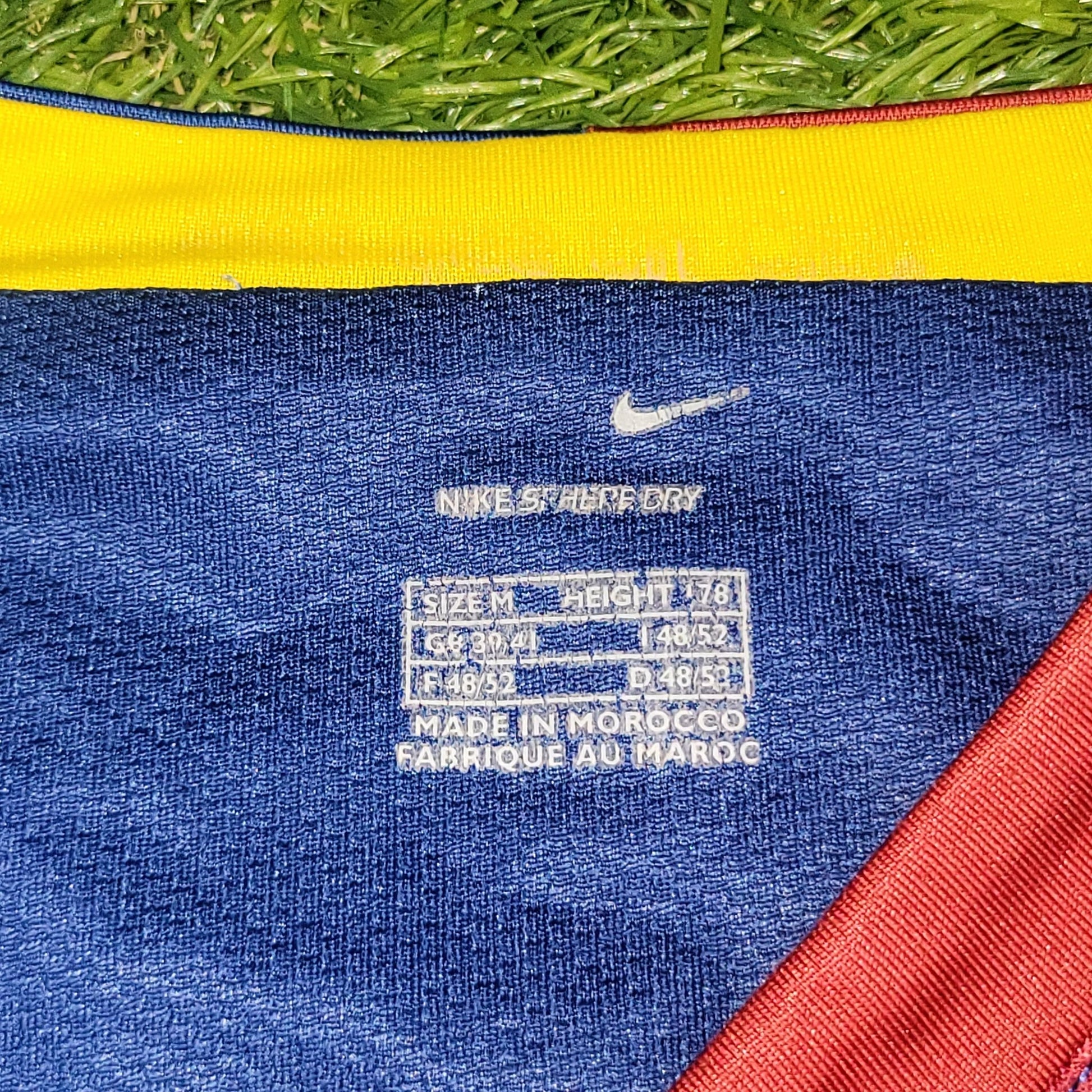 Messi Barcelona 2006 2007 Home Soccer Jersey Shirt M SKU F6AOM 146980 Nike