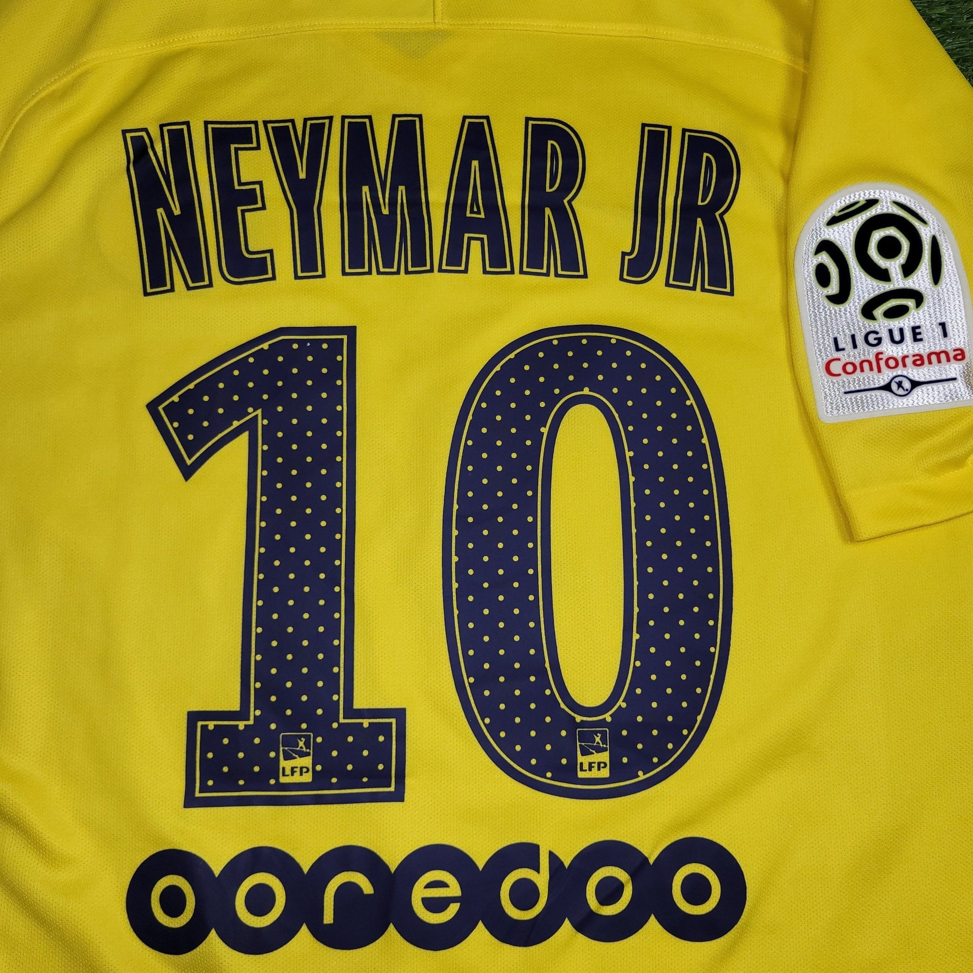 Neymar PSG Paris Saint Germain DEBUT SEASON 2017 2018 Away Soccer Jersey Shirt L SKU# 847268 - 720 Nike
