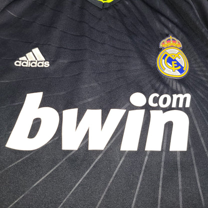 Ozil Real Madrid 2010 2011 Away Soccer Jersey Shirt M SKU# P95985 Adidas