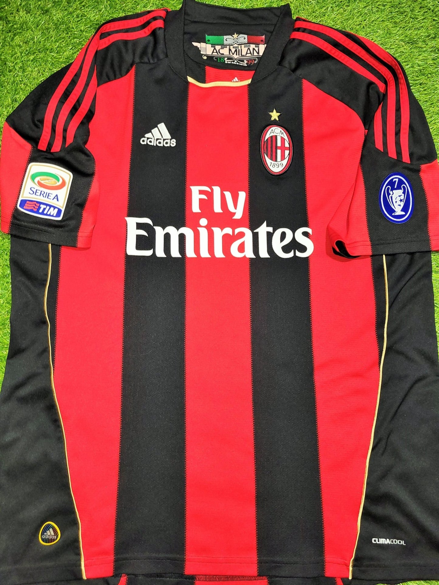 Ronaldinho AC Milan 2010 2011 Home Soccer Jersey Shirt XL SKU# P96288 Adidas