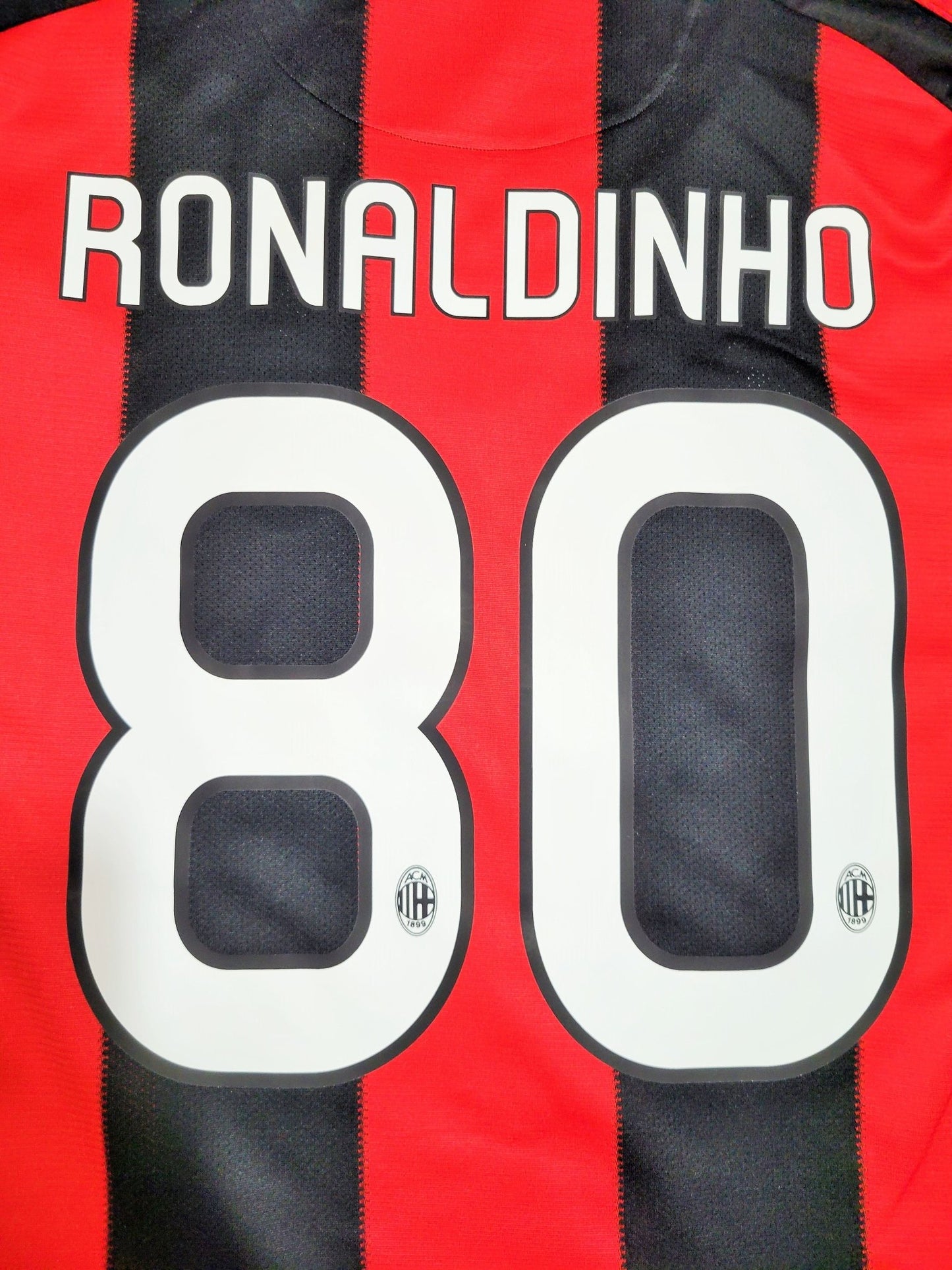 Ronaldinho AC Milan 2010 2011 Home Soccer Jersey Shirt XL SKU# P96288 Adidas