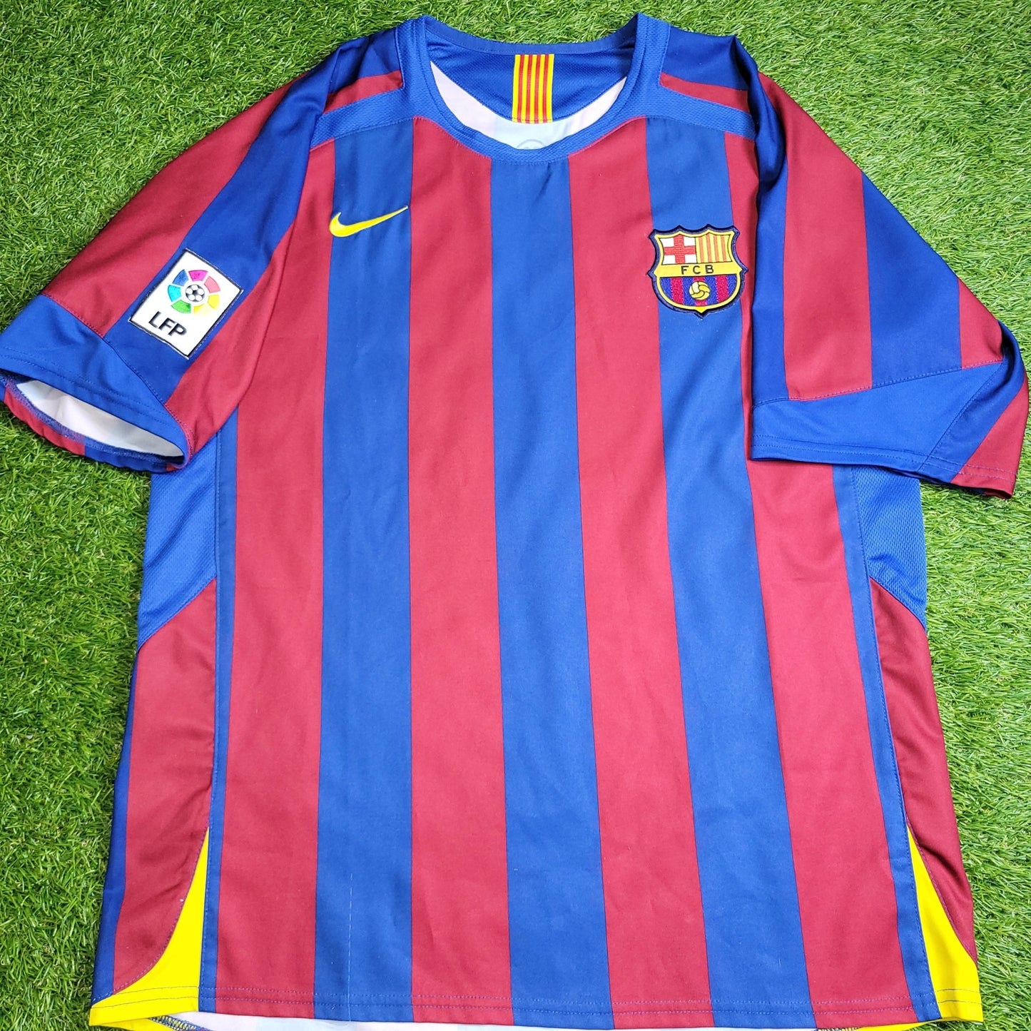 Ronaldinho Barcelona 2005 2006 Soccer Jersey Shirt M Nike