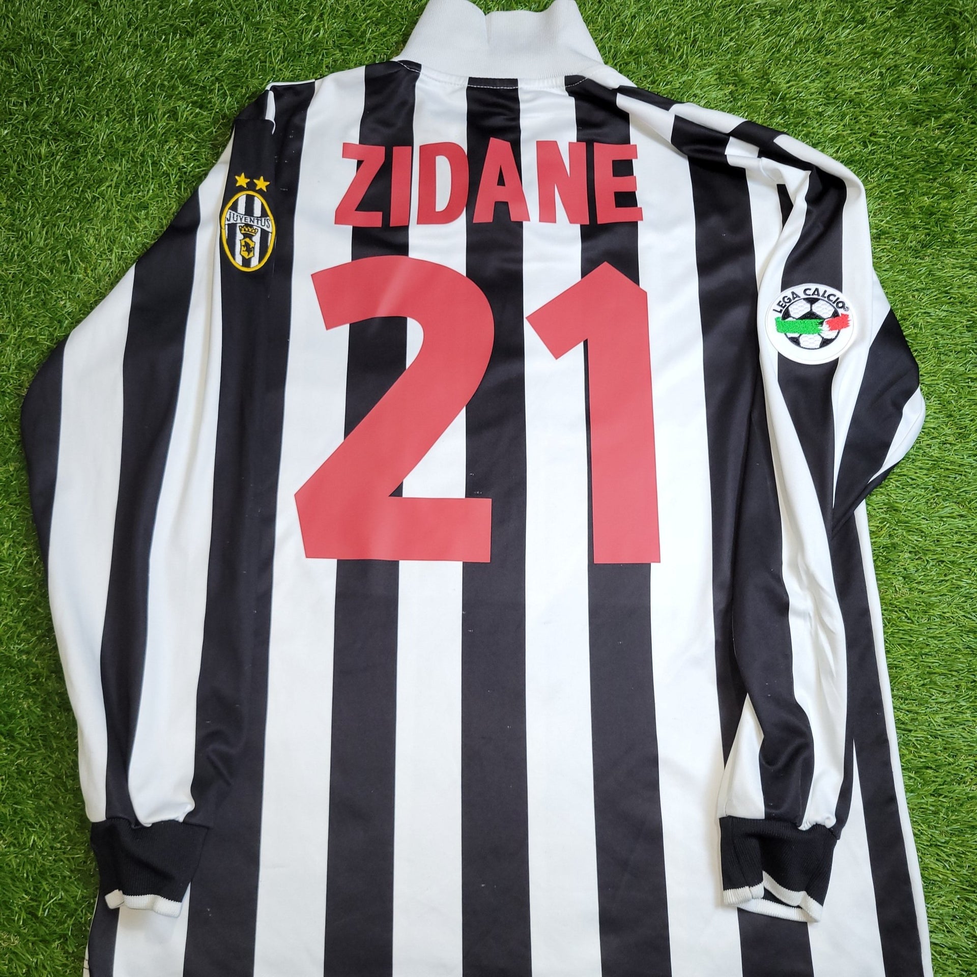 Juventus Home Maillot de foot 1998 - 1999. Sponsored by D+ Liberta Digitale