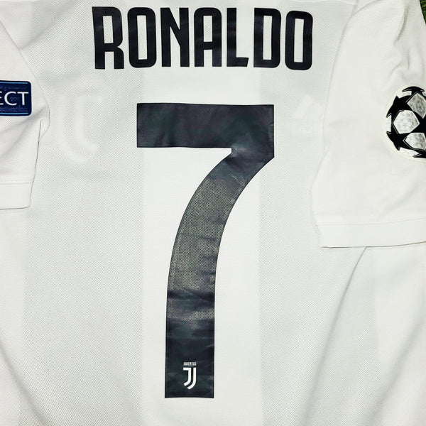Cristiano Ronaldo Juventus 2018 2019 DEBUT UEFA Jersey Camiseta Shirt S SKU# CF3489 foreversoccerjerseys