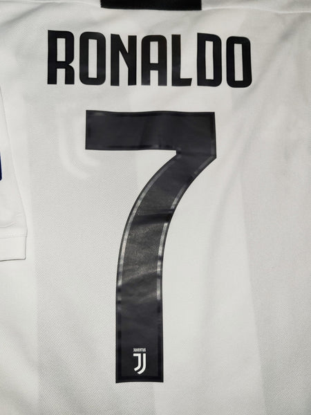 Cristiano Ronaldo Juventus 2018 2019 DEBUT UEFA Jersey Camiseta Shirt XL SKU# CF3489 foreversoccerjerseys