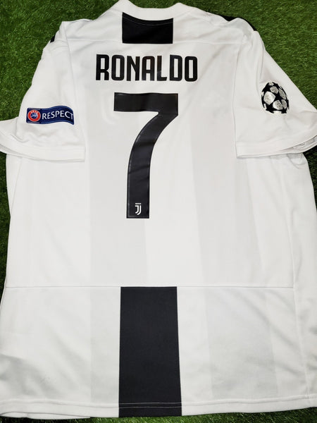 Cristiano Ronaldo Juventus 2018 2019 DEBUT UEFA Jersey Camiseta Shirt XL SKU# CF3489 foreversoccerjerseys