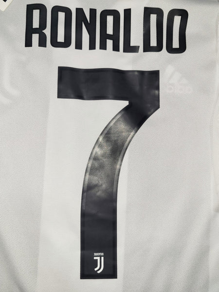 Cristiano Ronaldo Juventus 2018 2019 DEBUT UEFA Soccer Jersey Shirt BNWT XL SKU# CF3489 Adidas