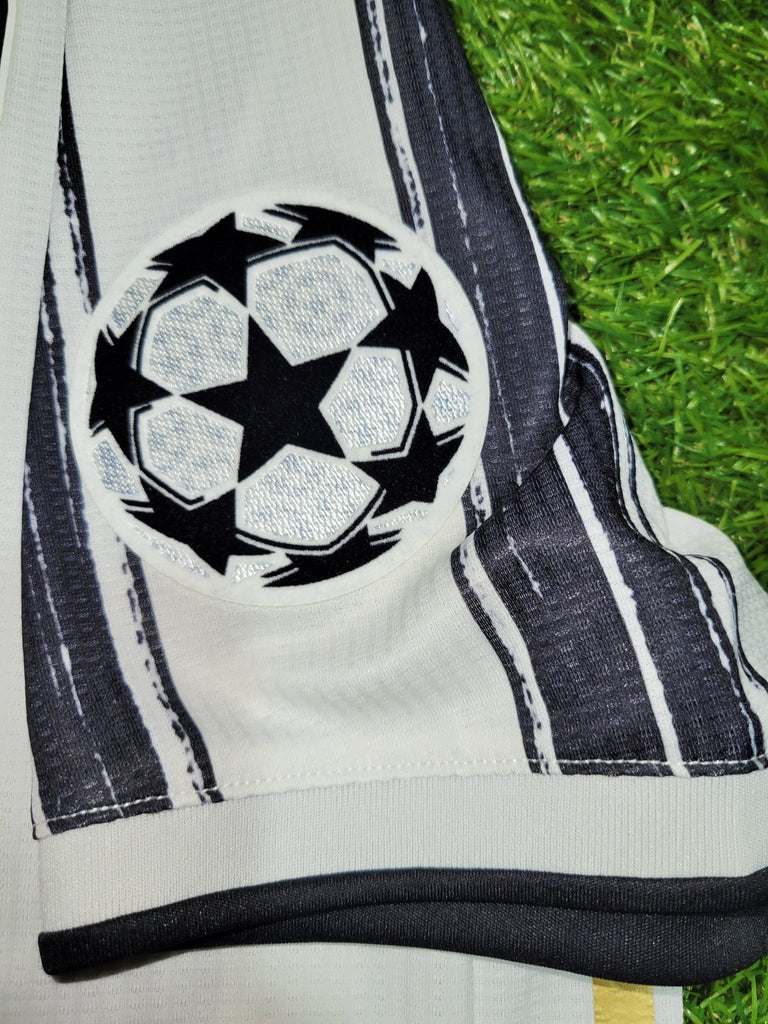 Maglia portiere Juventus 2021-2022: le foto Maglia portiere Juventus 2021-2022: le foto
