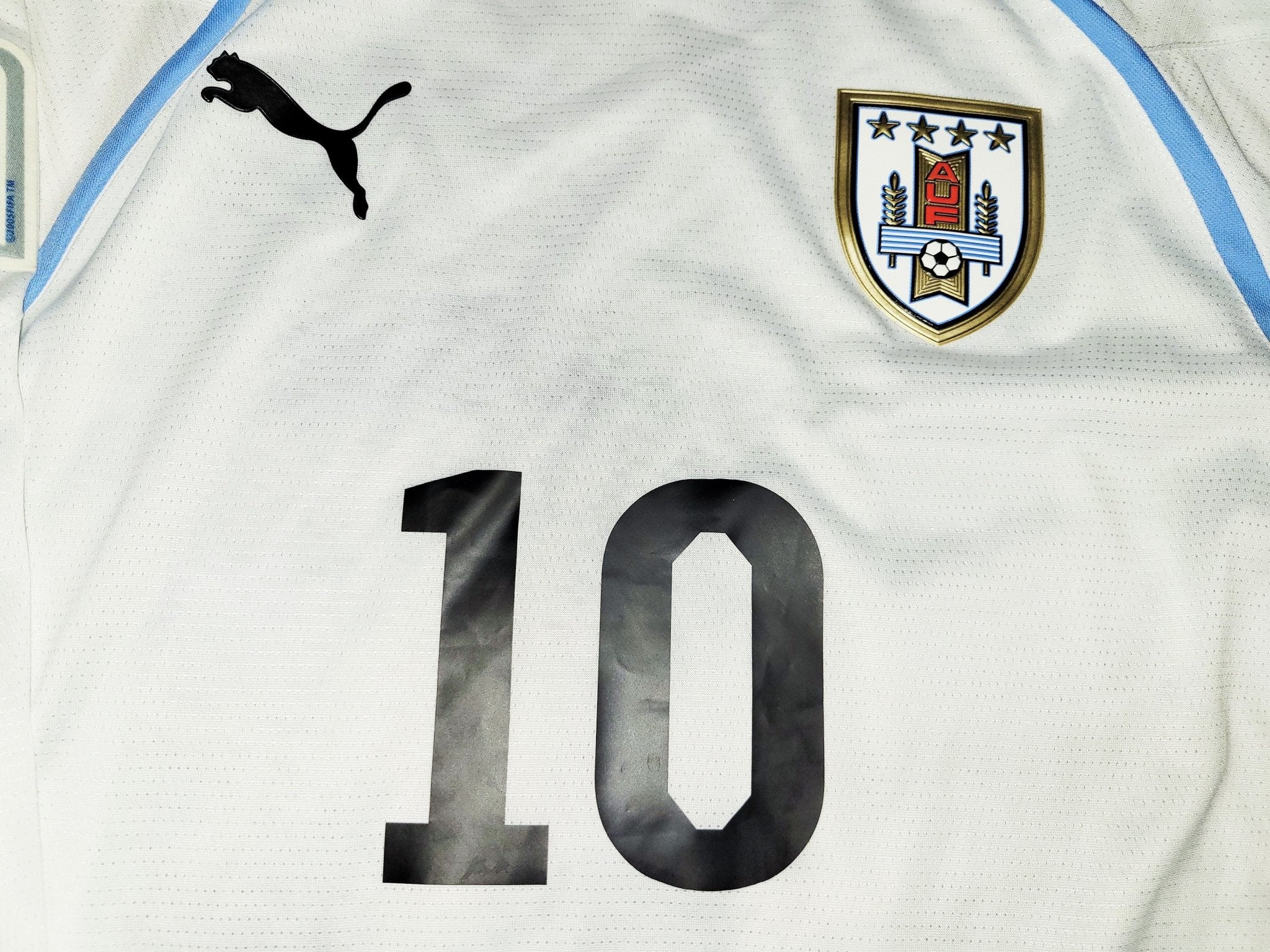 【2010W杯】ウルグアイ代表 Puma シャツ Forlán 10 2010W杯】ウルグアイ代表 Puma シャツ Forlán 10 - メルカリ