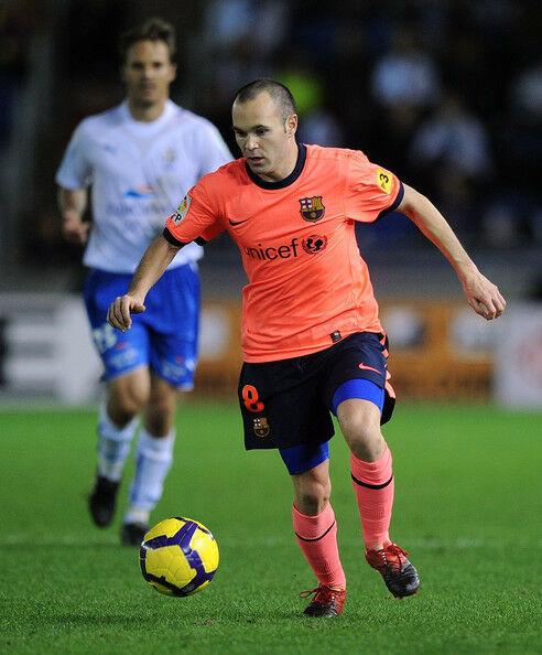 Iniesta Barcelona 2009 2010 Pink Jersey Shirt Camiseta BNWT XL - foreversoccerjerseys