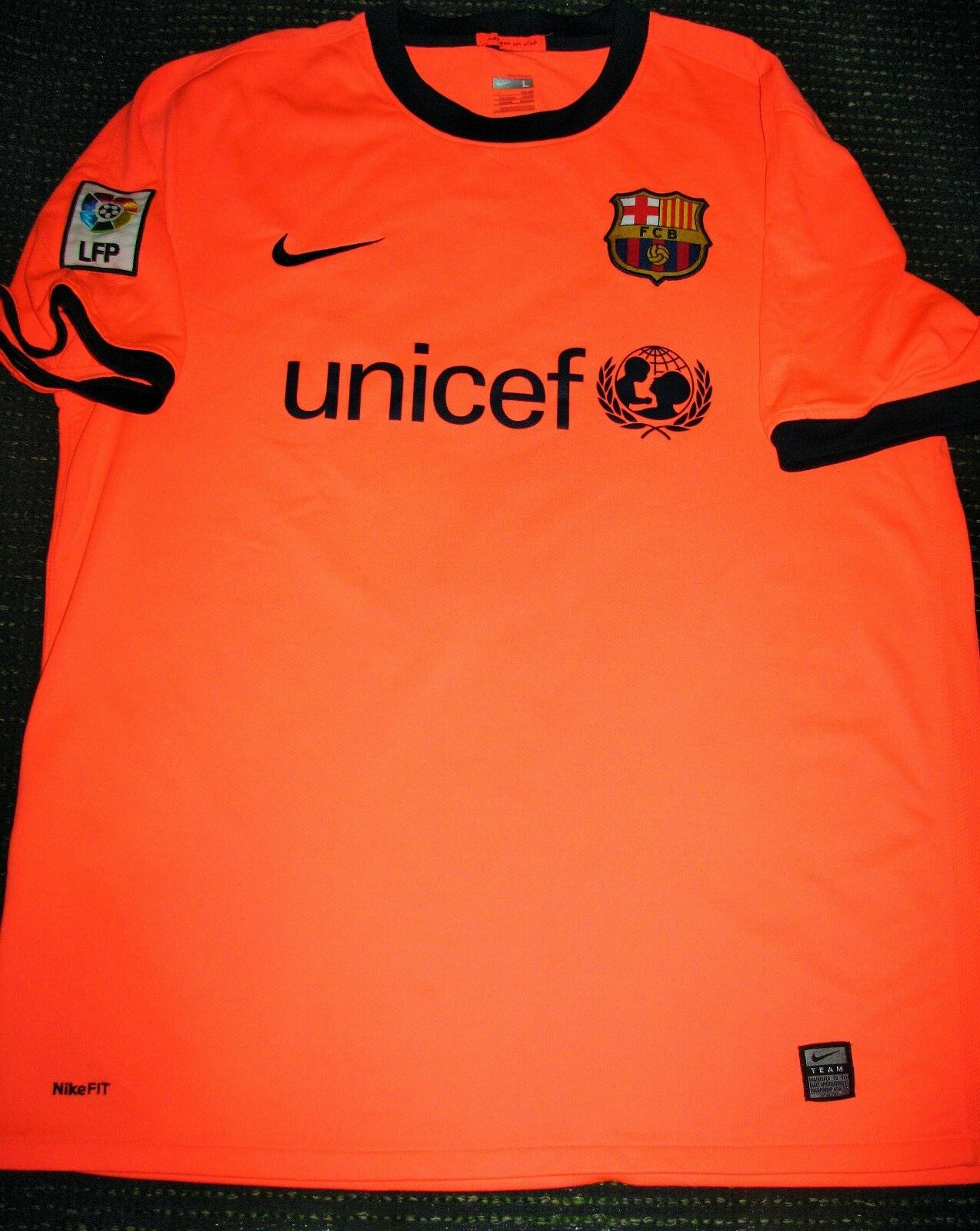 Iniesta Barcelona 2009 2010 Pink Jersey  Shirt Camiseta Trikot L - foreversoccerjerseys