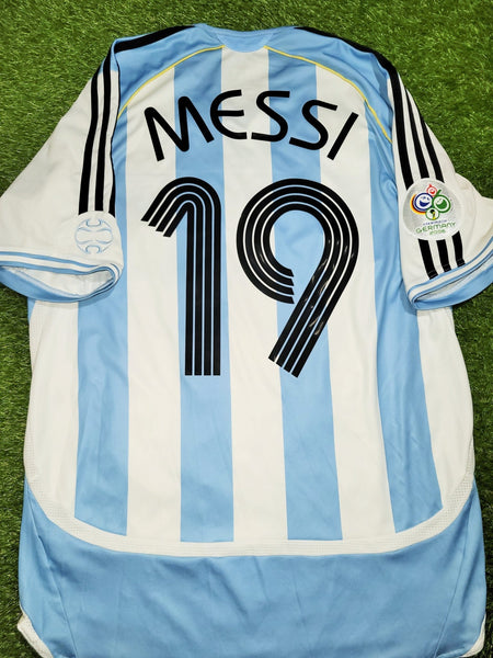 Messi Argentina 2006 WORLD CUP Home Soccer Jersey Shirt M SKU# 739802 AZB001 Adidas